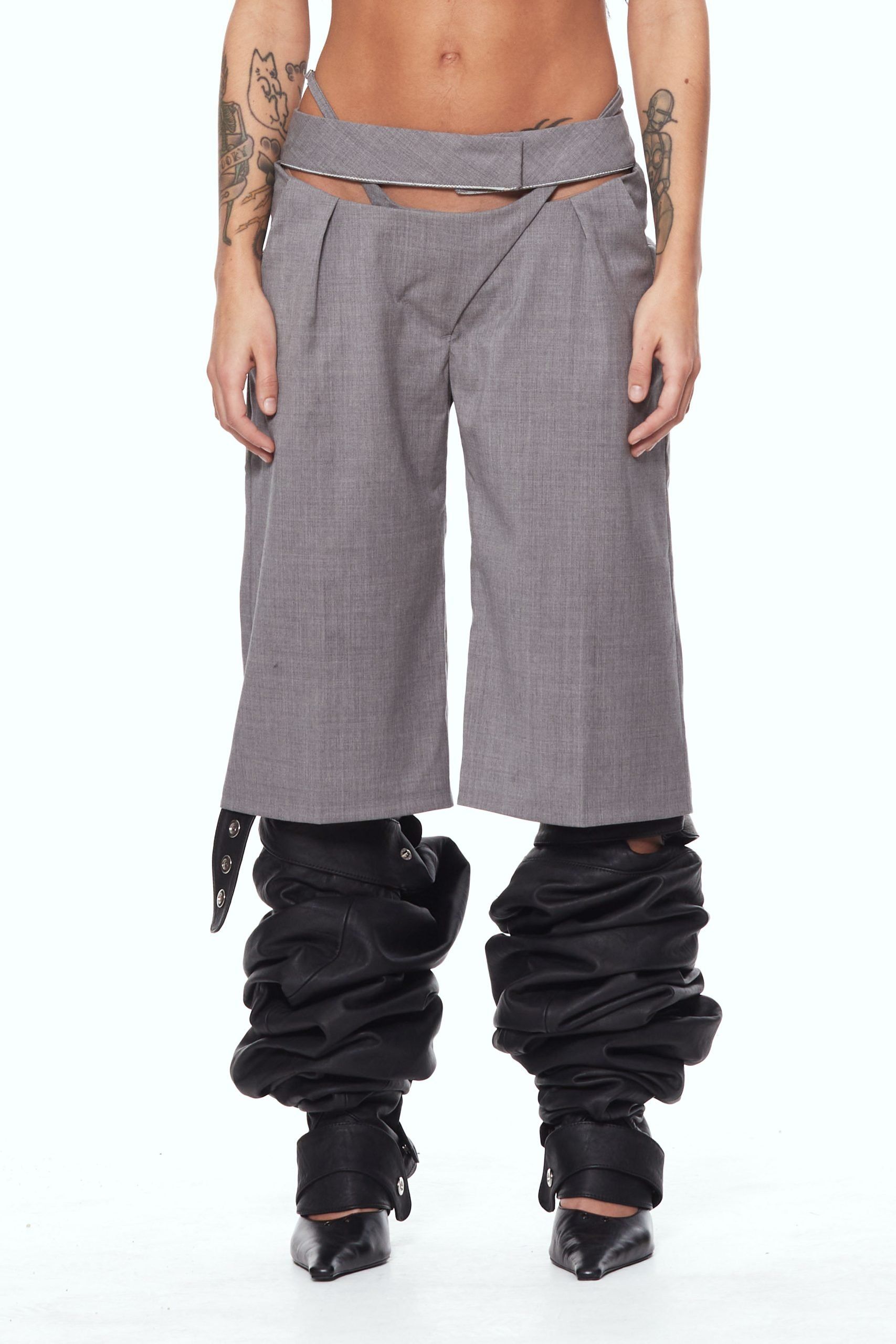 SUIT BERMUDA